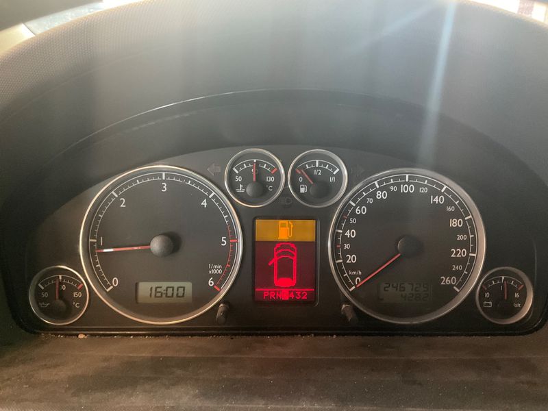 Volkswagen Sharan 1.9 TDI United — zdjęcie 4
