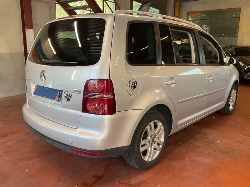 Volkswagen Touran 1.9 TDI Trendline — zdjęcie 2
