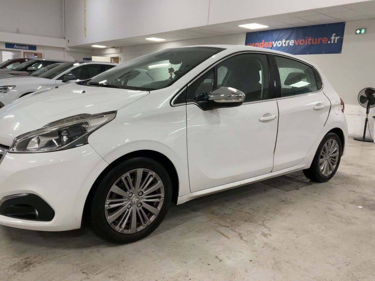 Peugeot 208 1.6 Blue-HDi Allure