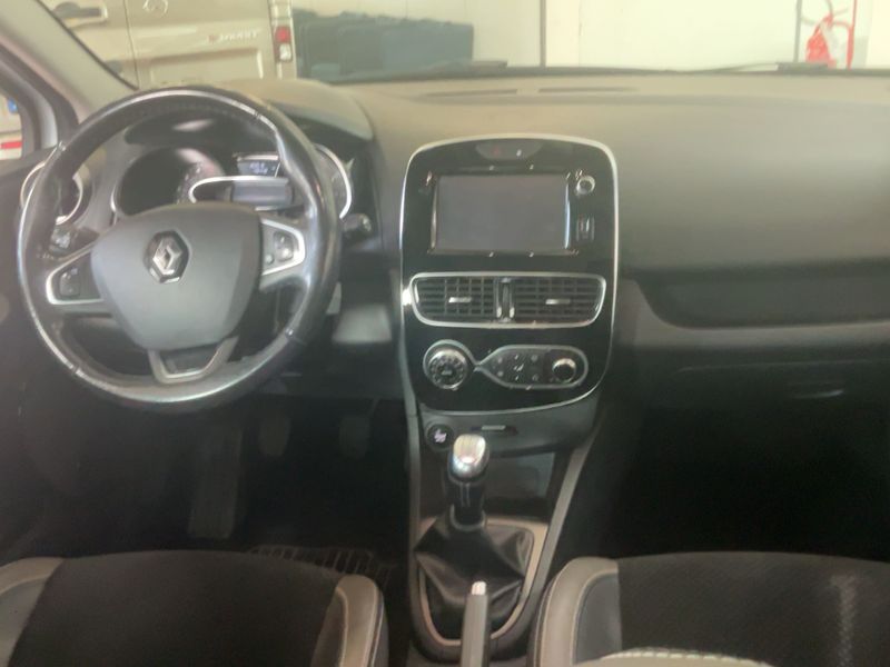 Renault Clio 1.5 dCi Energy Intens — zdjęcie 12