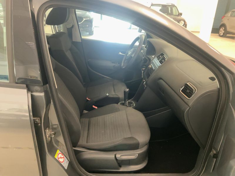 Volkswagen Polo 1.2 Comfortline — zdjęcie 11
