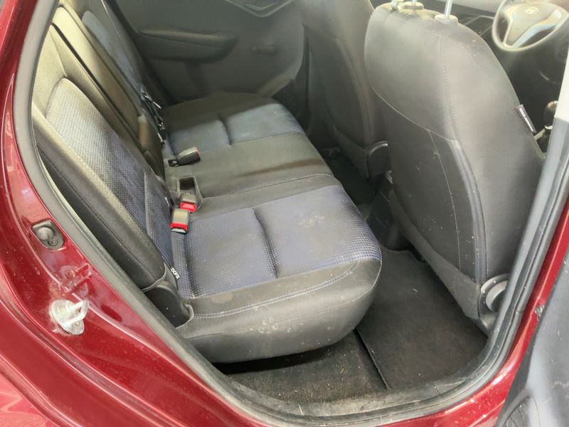 Hyundai ix20 1.4 CRDi Classic Blue — zdjęcie 14