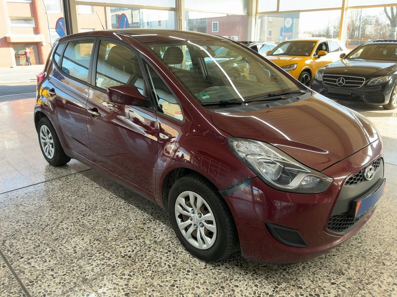 Hyundai ix20 1.4 CRDi Classic Blue — zdjęcie 8