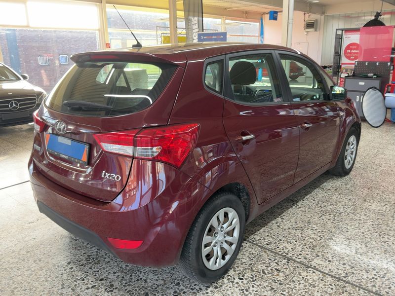 Hyundai ix20 1.4 CRDi Classic Blue — zdjęcie 6