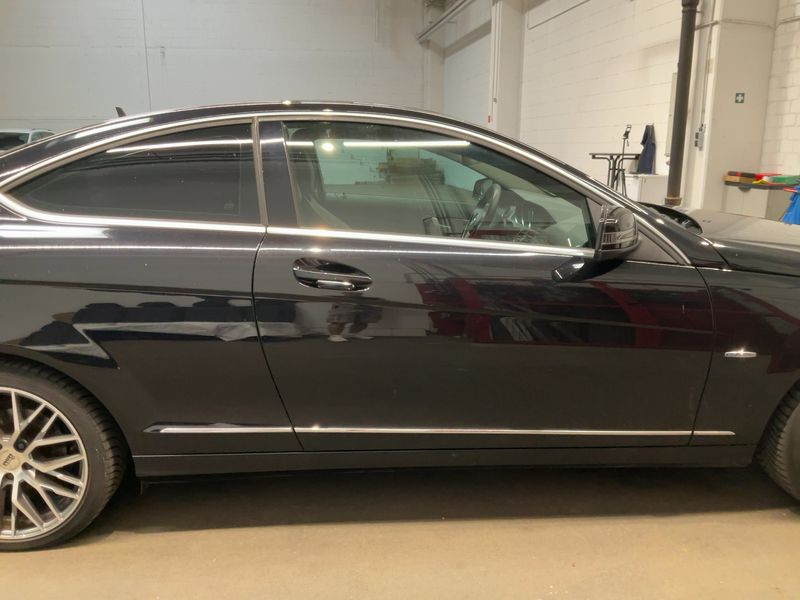 Mercedes-Benz C-Klasse C 180 CGI BlueEfficiency — zdjęcie 7