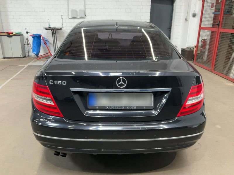 Mercedes-Benz C-Klasse C 180 CGI BlueEfficiency — zdjęcie 5