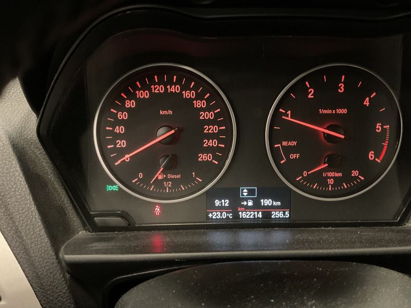 BMW 1er 118d xDrive Advantage 2016 – снимка 18
