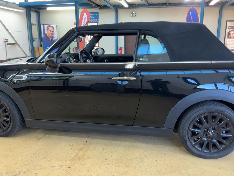 MINI Cabrio Cooper — zdjęcie 4