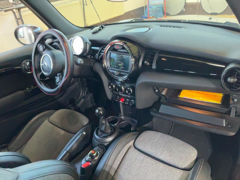 MINI Cabrio Cooper — zdjęcie 12