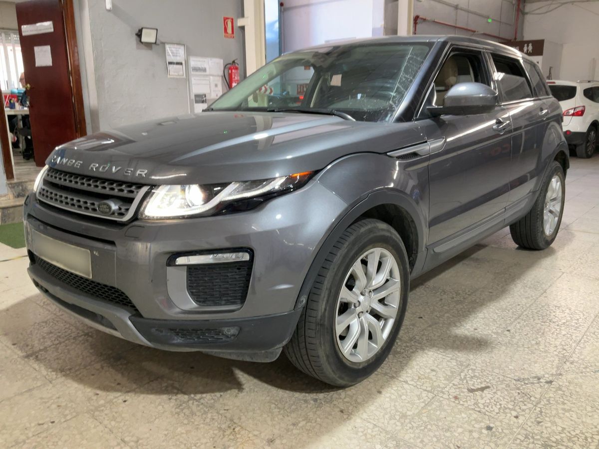 Land Rover 2018