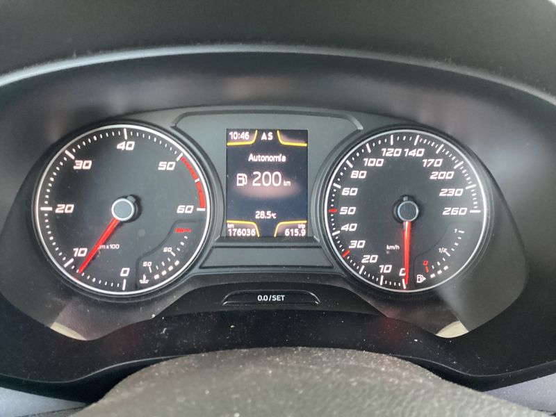 Seat Leon 2.0 TDI FR — zdjęcie 13