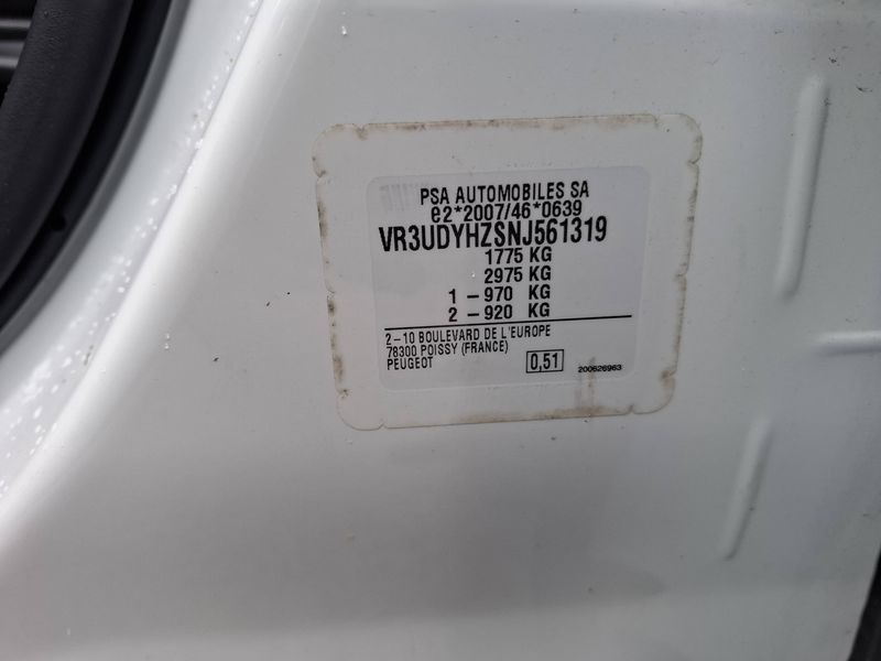 Peugeot 2008 1.5 Blue-HDi Allure Pack — zdjęcie 15