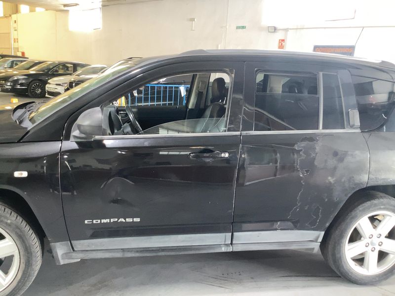 Jeep Compass 2.2 CRD Limited 4x4 2011 – снимка 4