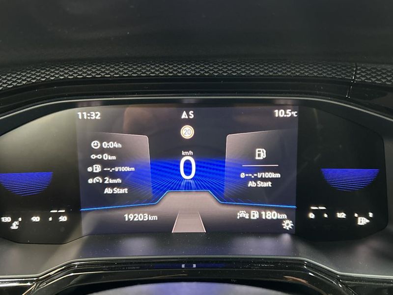 Volkswagen Polo 1.0 Life — zdjęcie 16