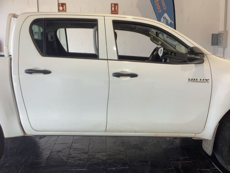 Toyota Hilux 2.4 D-4D Double Cab GX 4x4 — zdjęcie 7