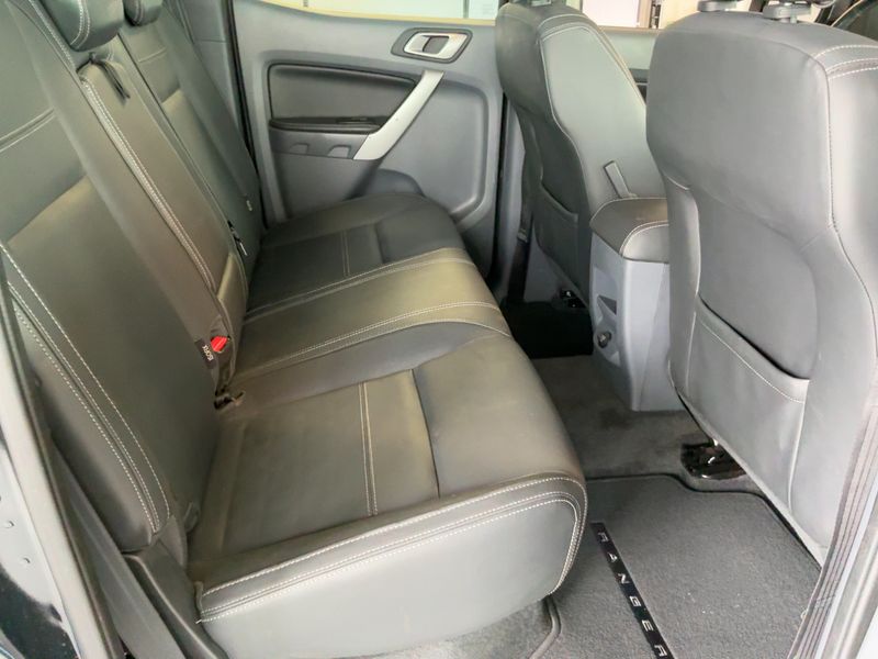 Ford Ranger 2.2 TDCi Doppelkabine Limited 4x4 — zdjęcie 14