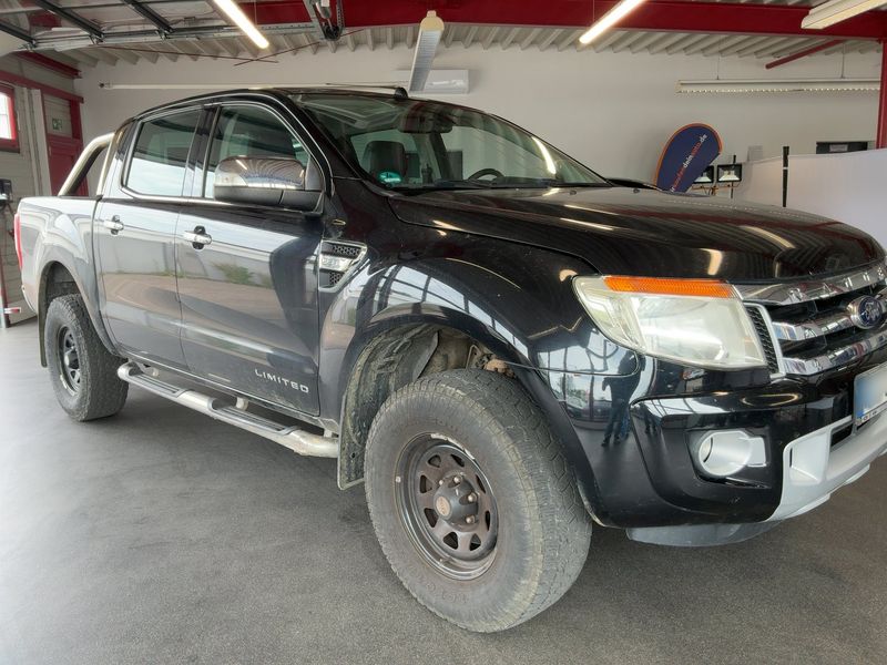 Ford Ranger 2.2 TDCi Doppelkabine Limited 4x4 — zdjęcie 8