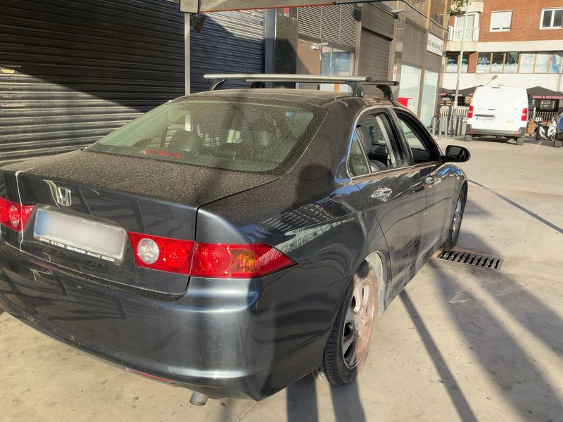 Honda Accord 2.2 CTDI I-CTDi Executive — zdjęcie 6