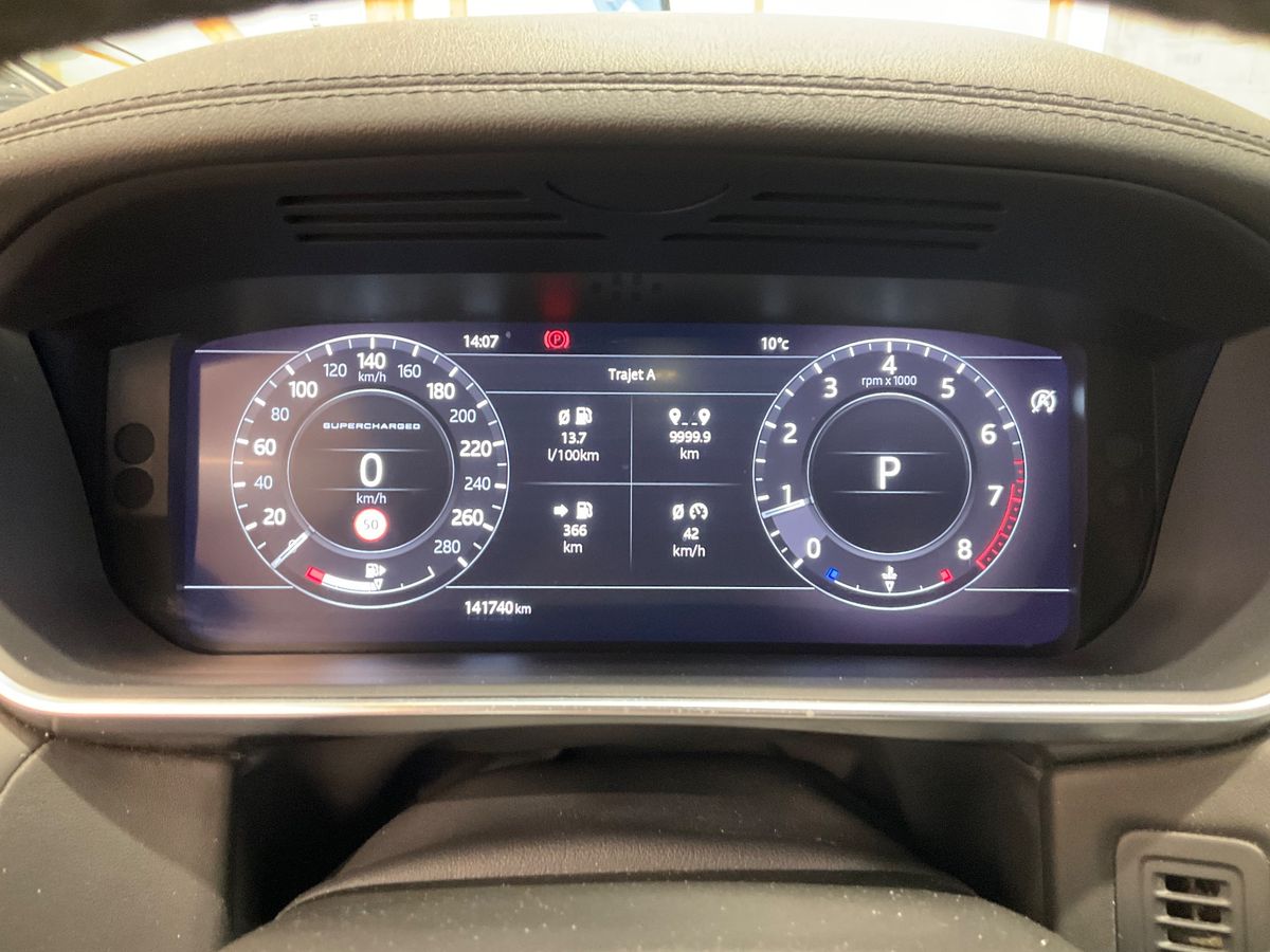 Land Rover 2018 — photo 19