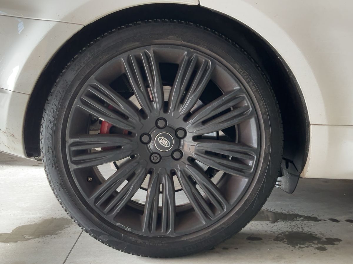 Land Rover 2018 — photo 10
