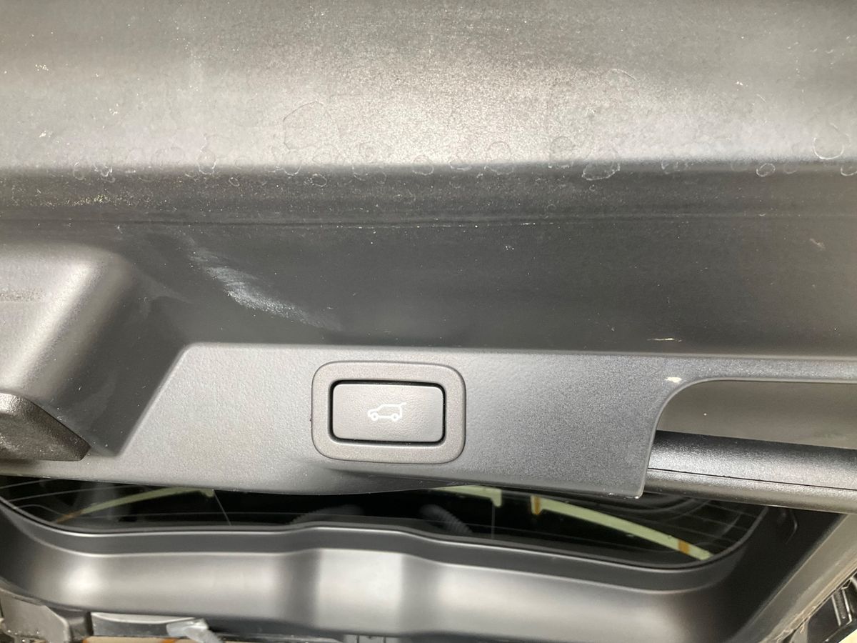 Land Rover 2018 — photo 33