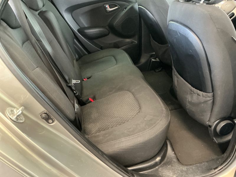 Hyundai ix35 2.0 Premium AWD 2011 – снимка 37