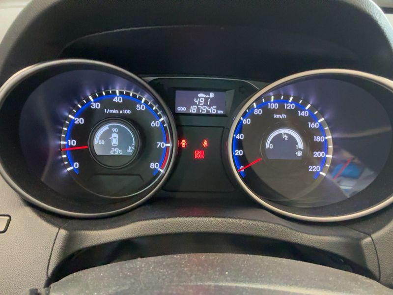 Hyundai ix35 2.0 Premium AWD 2011 – снимка 18