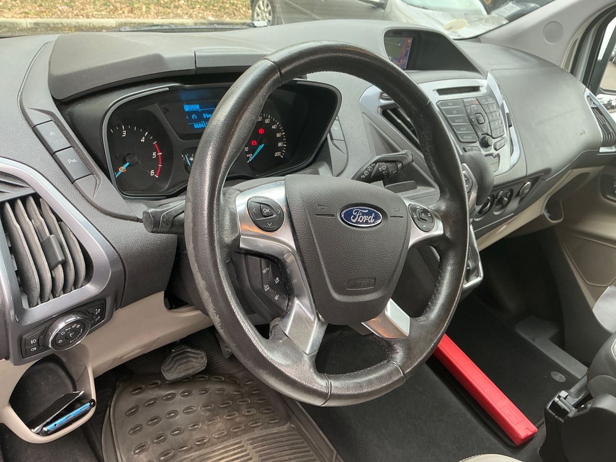 Ford Tourneo 2017 — photo 32