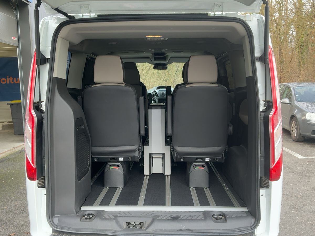 Ford Tourneo 2017 — photo 16