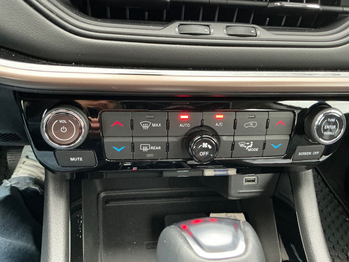 Jeep Compass 2024 — photo 28