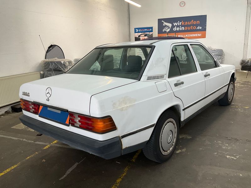 Mercedes-Benz 190/190 E E 190 — zdjęcie 2