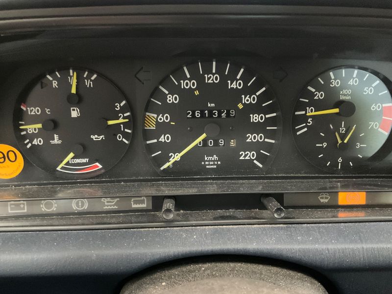 Mercedes-Benz 190/190 E E 190 — zdjęcie 4