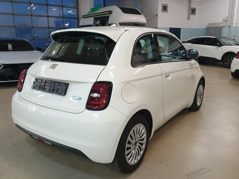 Fiat 500e electric drive 70 kW — zdjęcie 3