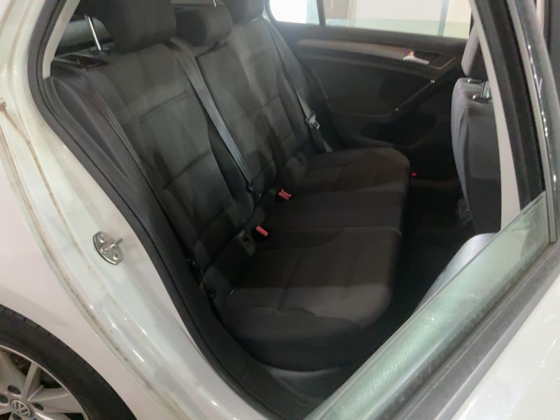 Volkswagen Golf VII 1.6 TDI Advance BlueMotion Tech 2013 – снимка 19