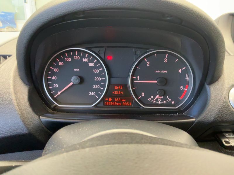 BMW 1er 118d — zdjęcie 13