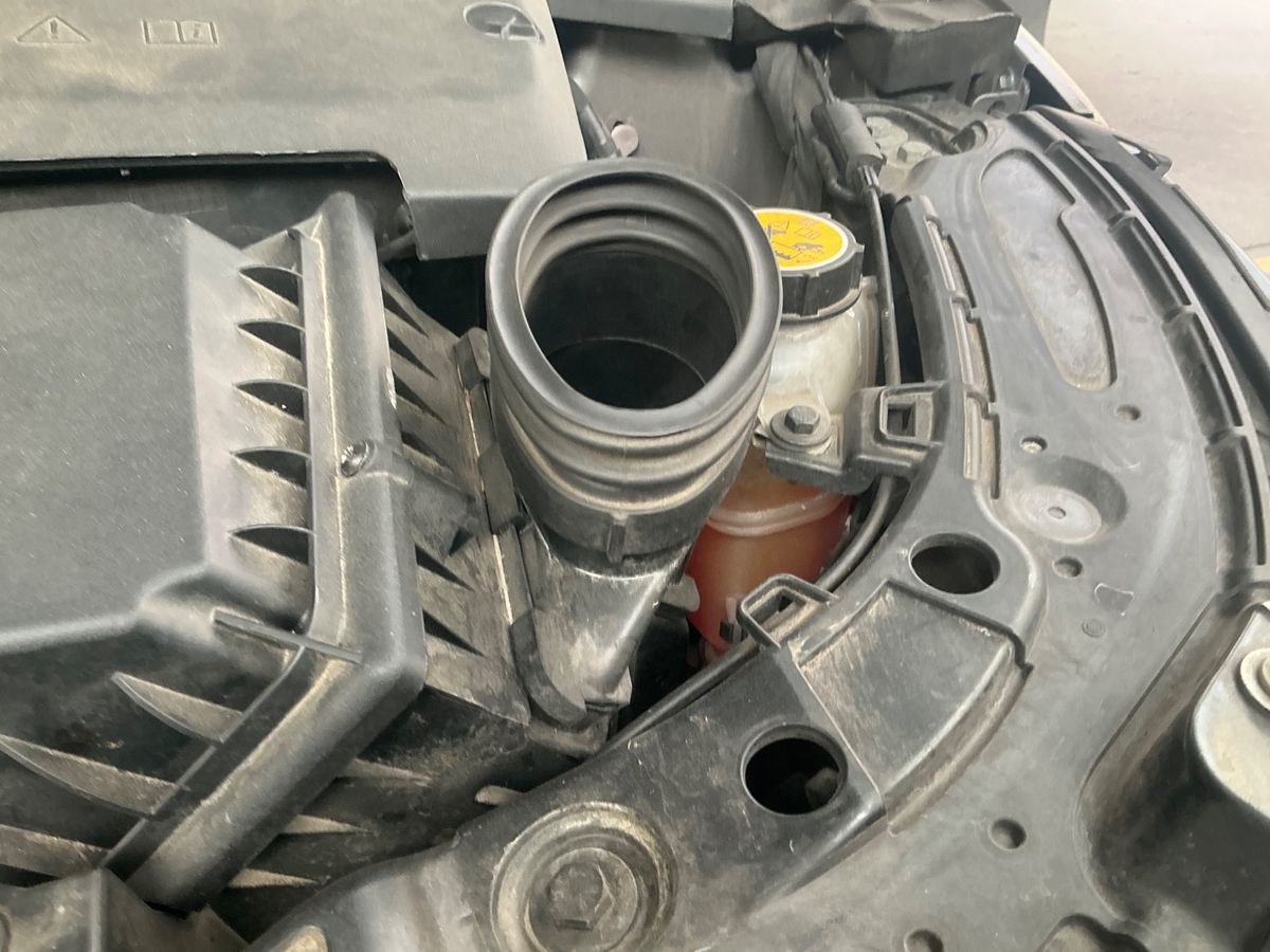 Land Rover 2021 — photo 27