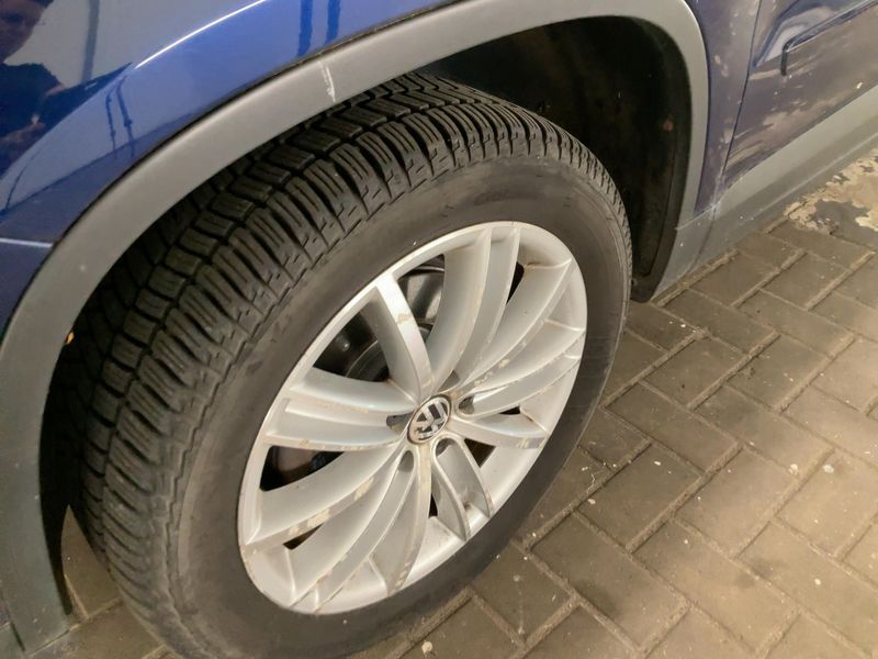 Volkswagen Tiguan 2.0 TSI Track & Field 4Motion 2009 – снимка 3