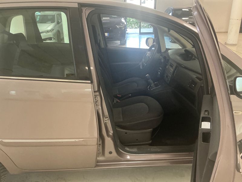 Lancia Musa 1.3 JTD Oro+ — zdjęcie 3