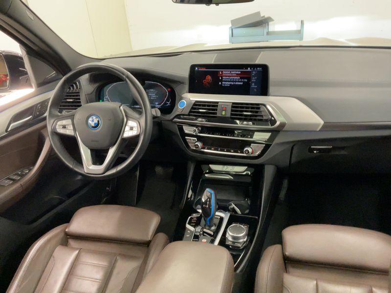 BMW iX3 electric drive 210 kW Impressive — zdjęcie 12