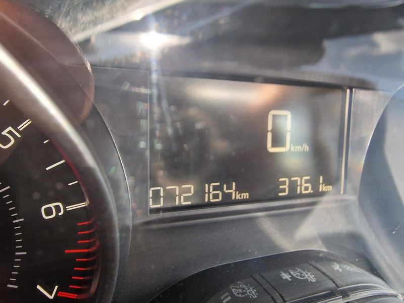 Peugeot 208 1.2 VTi Active — zdjęcie 12