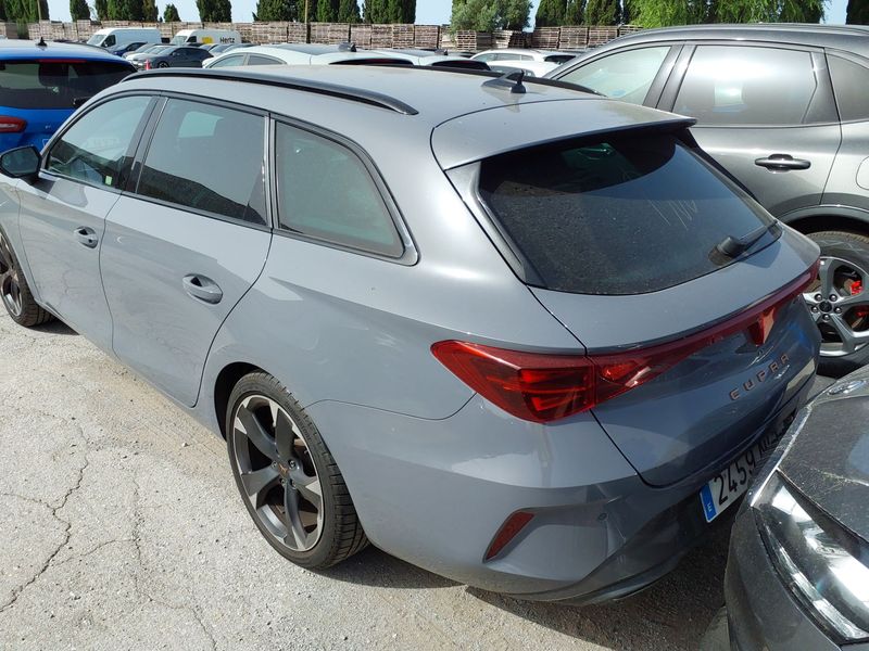 Cupra Leon 1.5 TSI ACT — zdjęcie 3