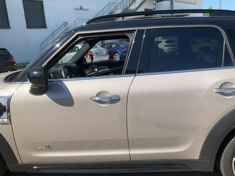 MINI Countryman Cooper S E Hybrid ALL4 Trim — zdjęcie 4