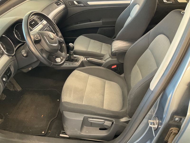 Skoda Superb 1.8 TSI Ambition 2013 – снимка 24
