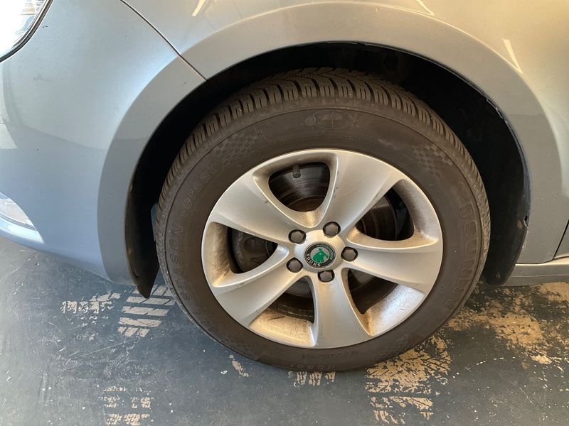 Skoda Superb 1.8 TSI Ambition 2013 – снимка 3