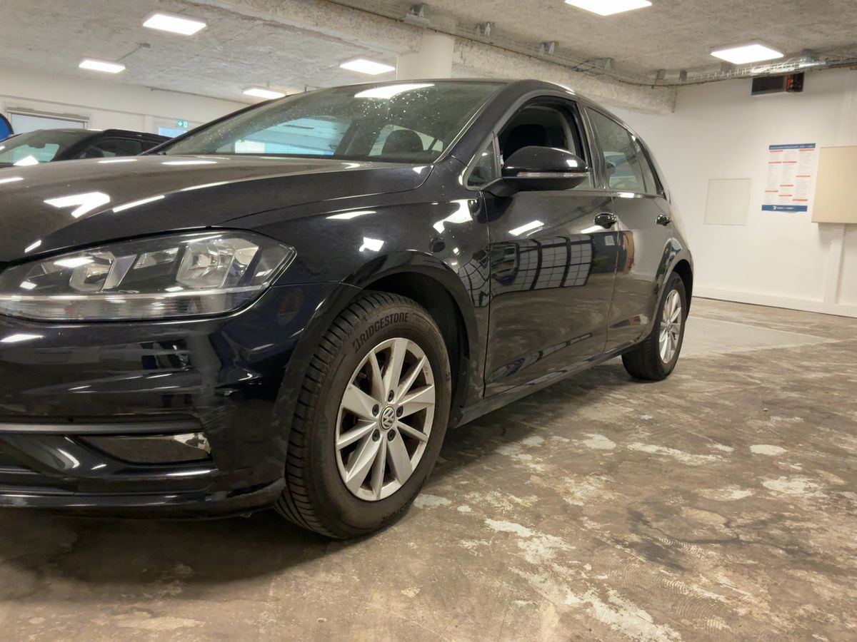 Volkswagen Golf VII 1.6 TDI Edition