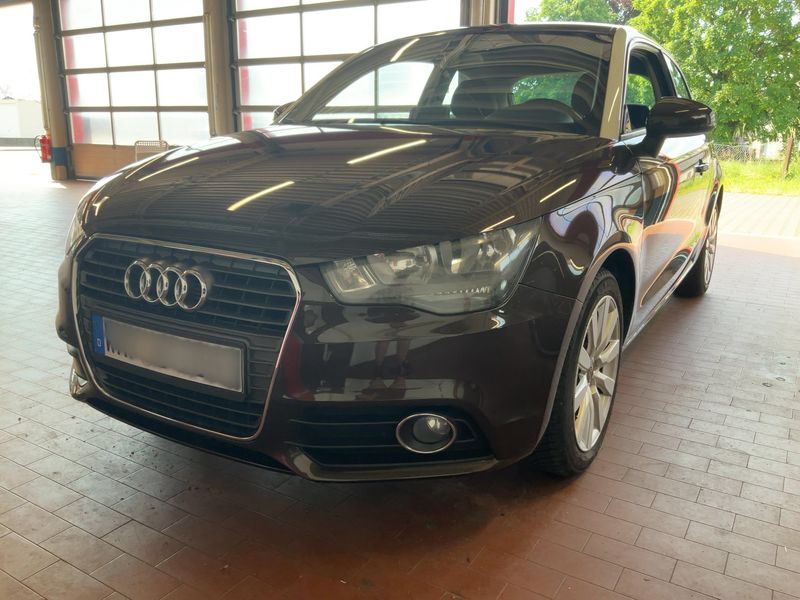 Audi A1 1.2 TFSI Attraction 2012 – снимка 1