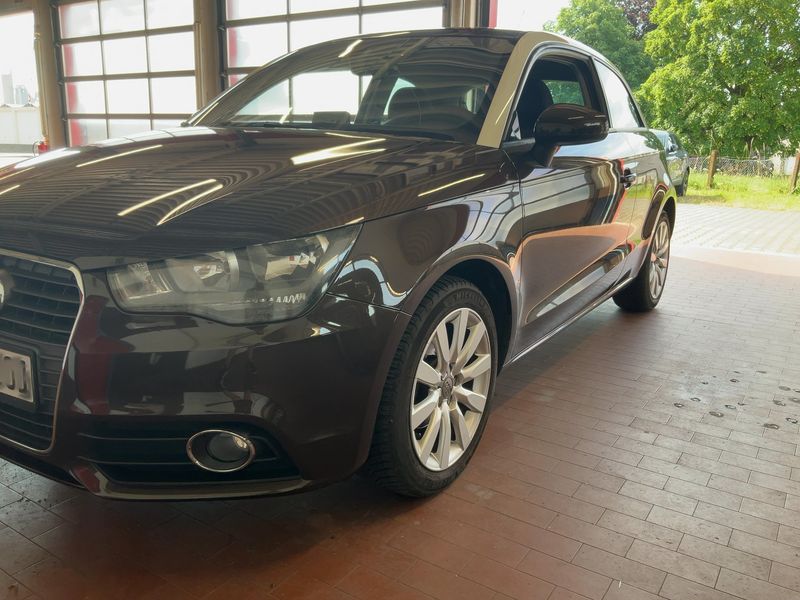 Audi A1 1.2 TFSI Attraction 2012 – снимка 2