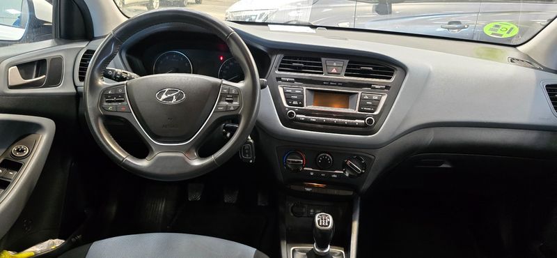 Hyundai i20 1.2 Classic — zdjęcie 12