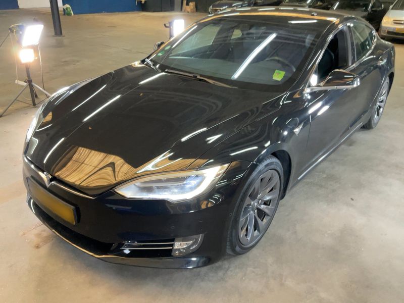 Tesla Model S 70D Dual