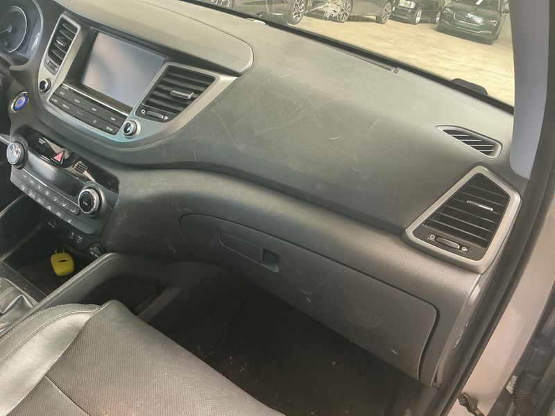 Hyundai Tucson 1.6 Trend blue 2WD 2018 – снимка 32